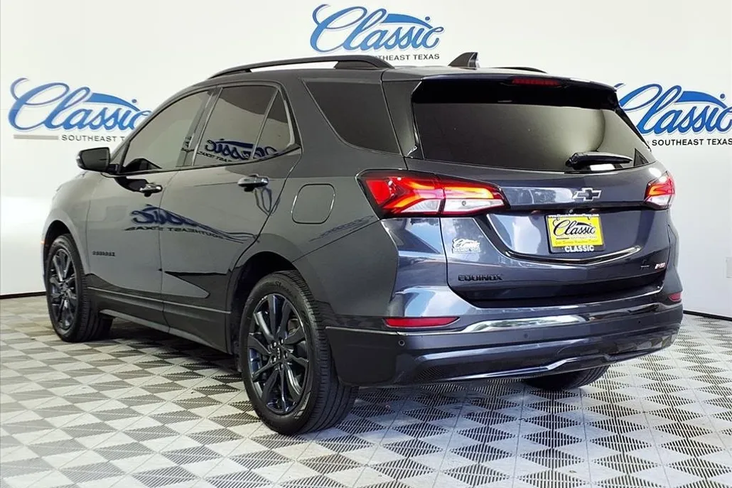 2022 Chevrolet Equinox RS photo 1