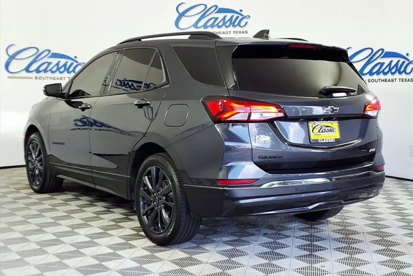 2022 Chevrolet Equinox RS photo 1