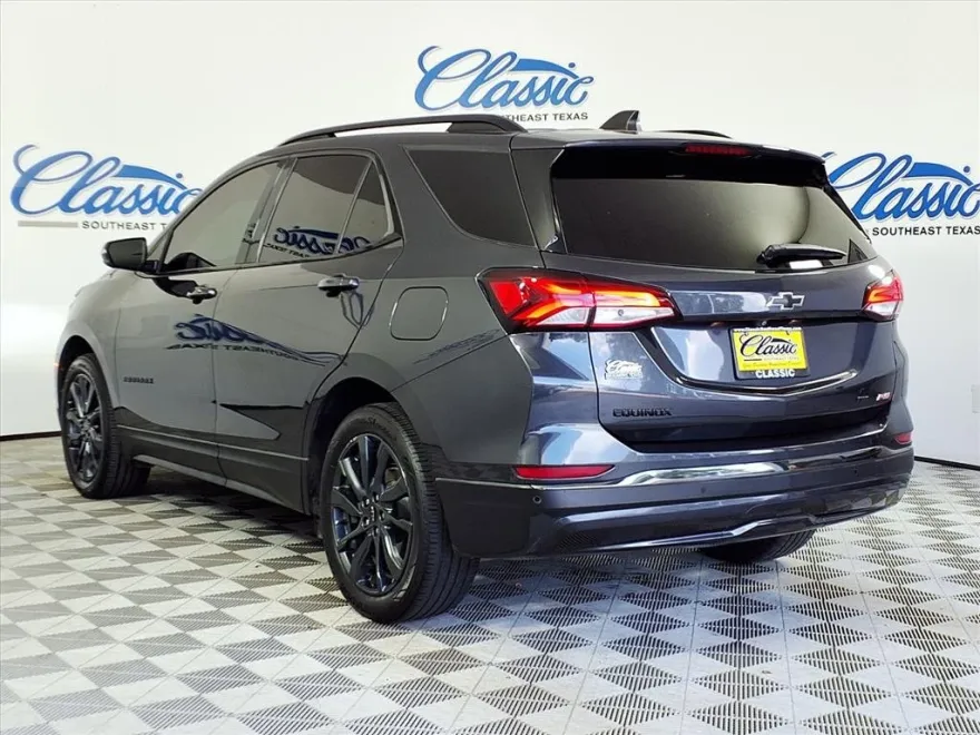 2022 Chevrolet Equinox RS photo 1