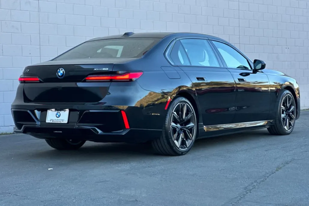 2024 Bmw i7 xDrive60 photo 1