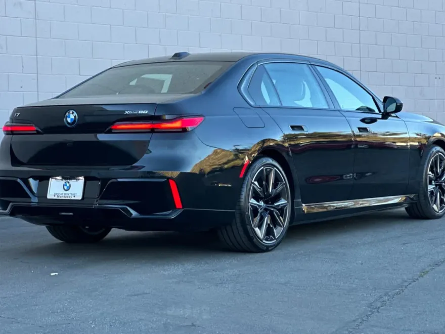 2024 Bmw i7 xDrive60 photo 1