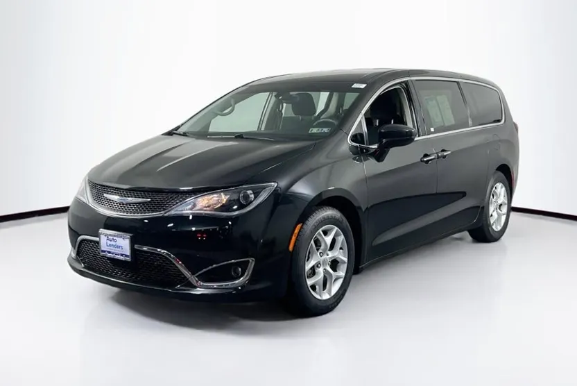 2018 Chrysler Pacifica Touring Plus photo 1