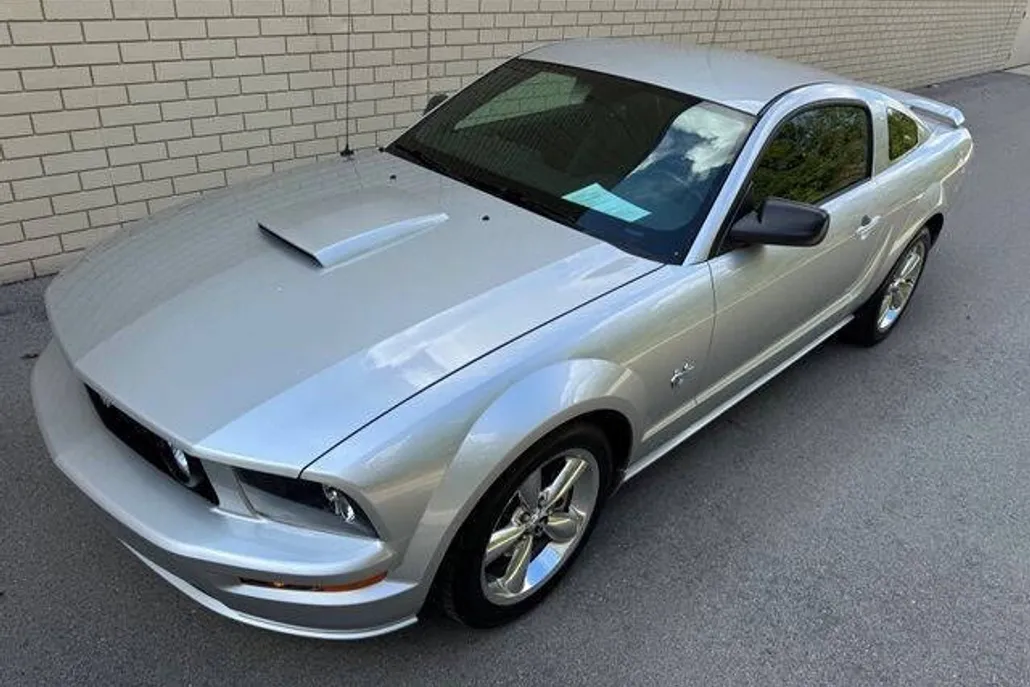 2009 Ford Mustang GT Premium photo 1