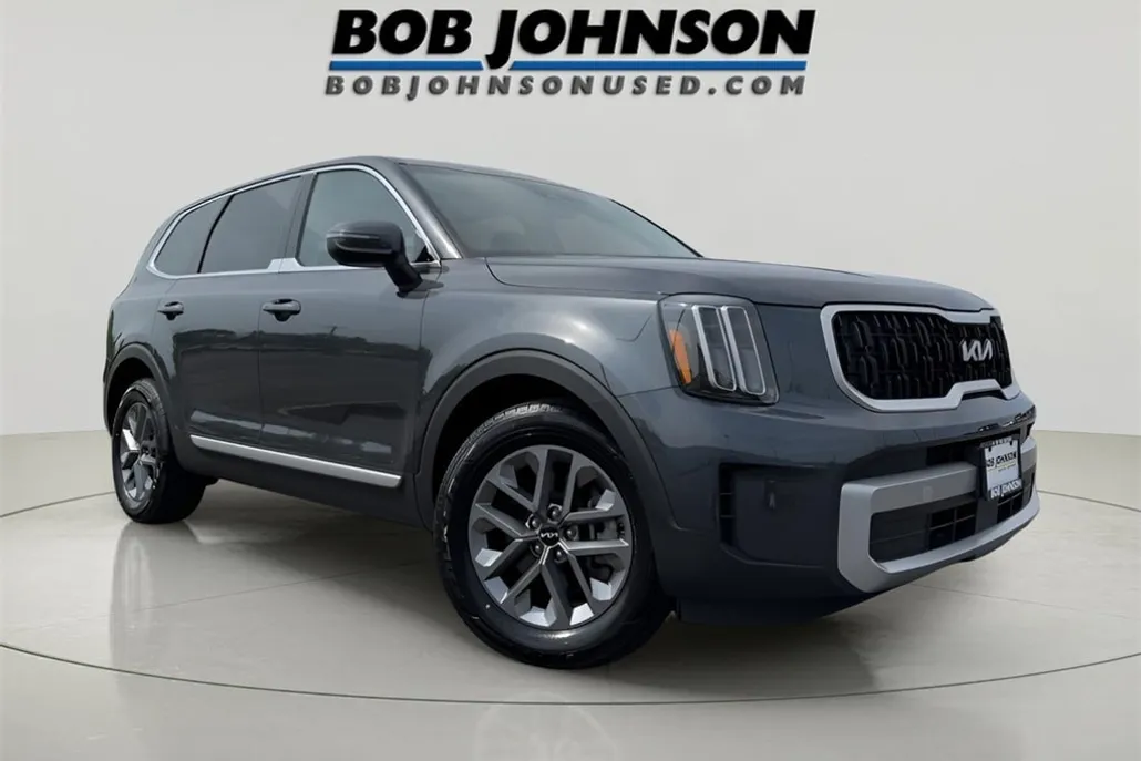 2023 Kia Telluride LX photo 1