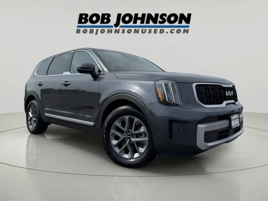 2023 Kia Telluride LX photo 1