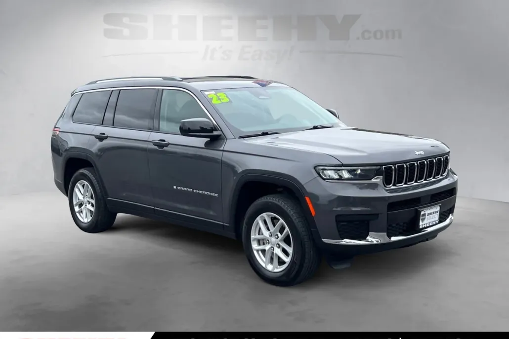 2023 Jeep Grand Cherokee Laredo photo 1