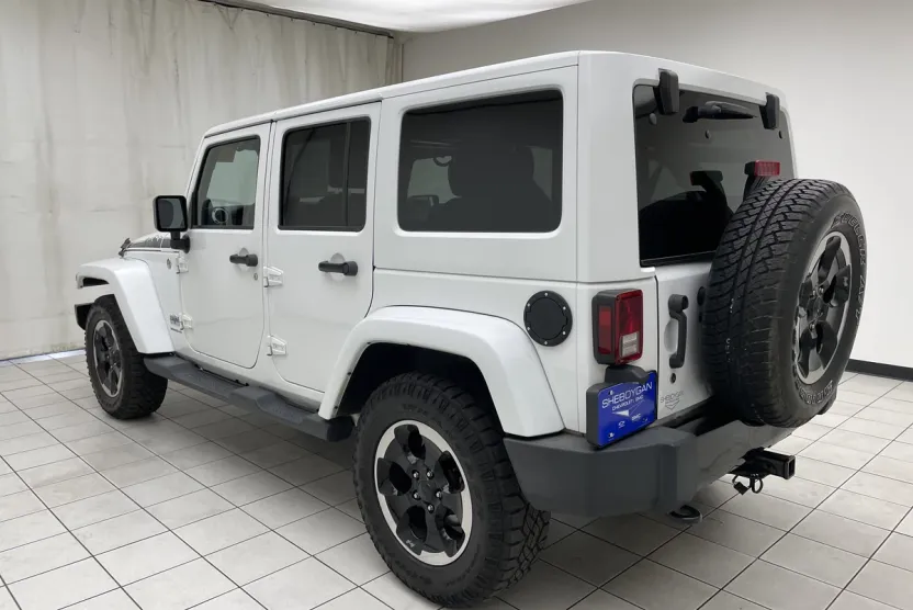 2014 Jeep Wrangler Unlimited Polar Edition photo 1