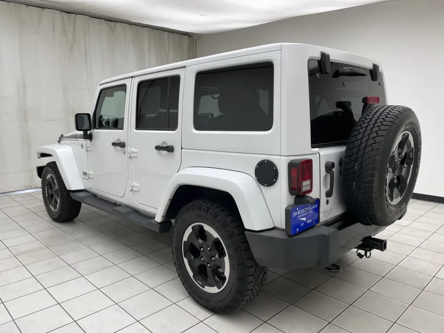 2014 Jeep Wrangler Unlimited Polar Edition photo 1