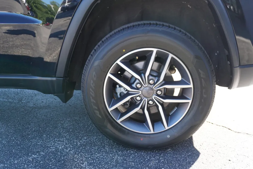 2022 Jeep Cherokee Limited photo 1
