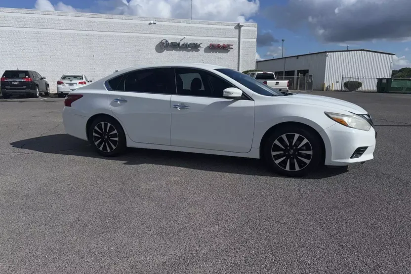 2018 Nissan Altima 2.5 SL photo 1