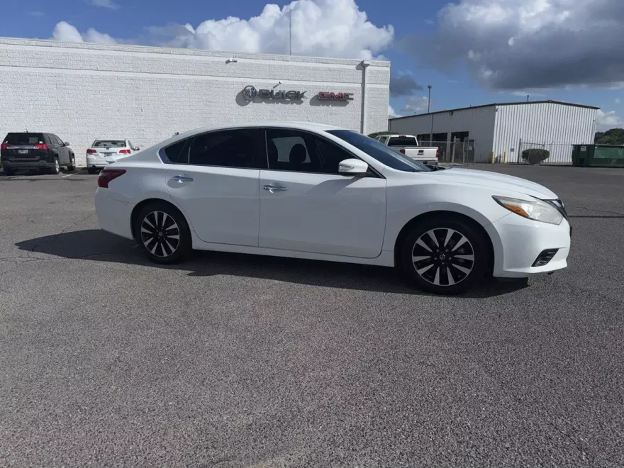 2018 Nissan Altima 2.5 SL photo 1