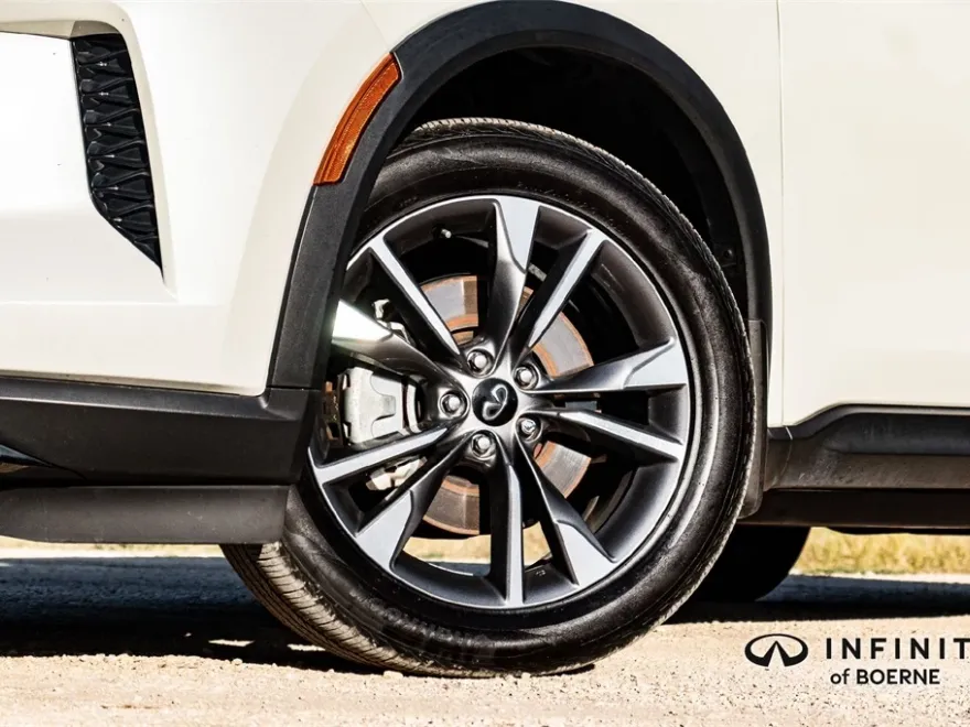 2023 Infiniti QX60 Luxe photo 1