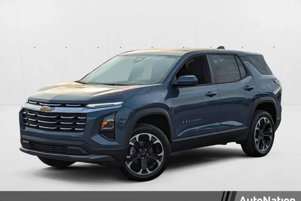2026 Chevrolet Equinox LT photo 1