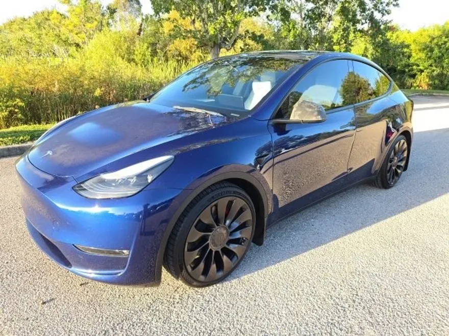 2023 Tesla Model Y Performance photo 1