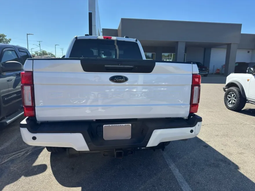 2021 Ford F-250 Lariat photo 1