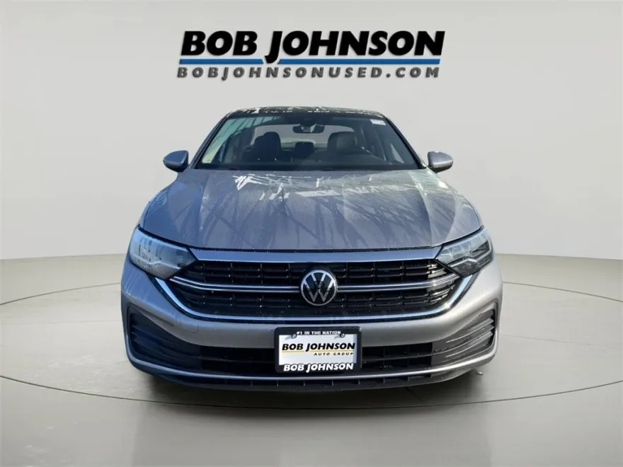 2023 Volkswagen Jetta 1.5T SE photo 1