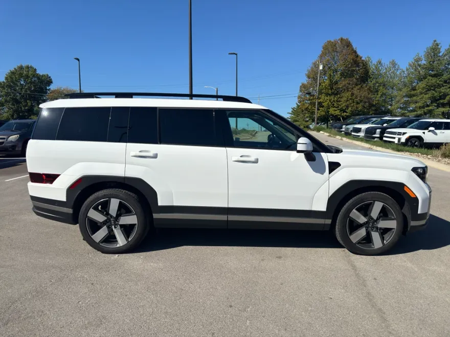 2025 Hyundai Santa Fe Limited photo 1