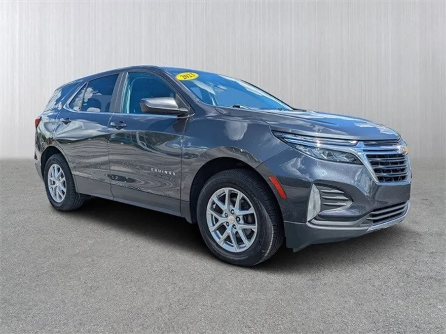 2023 Chevrolet Equinox LT photo 1