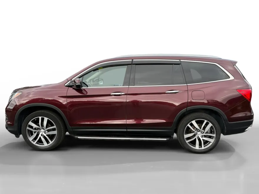 2017 Honda Pilot Touring photo 1