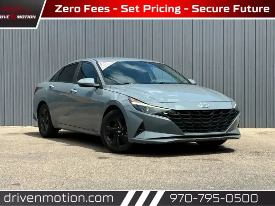 2021 Hyundai Elantra SEL photo 1
