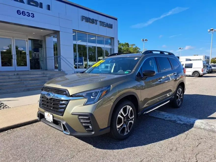2025 Subaru Ascent Touring photo 1