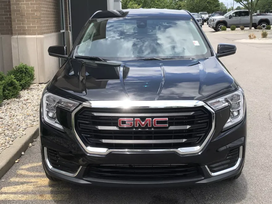 2024 Gmc Terrain SLE photo 1