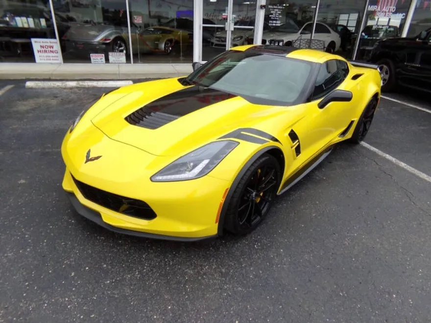 2017 Chevrolet Corvette Grand Sport 2LT photo 1