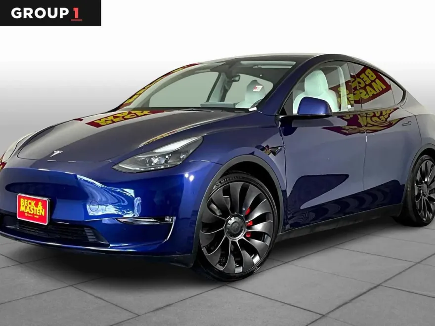 2023 Tesla Model Y Performance photo 1