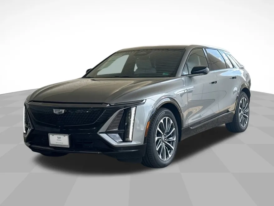 2024 Cadillac Lyriq Sport photo 1