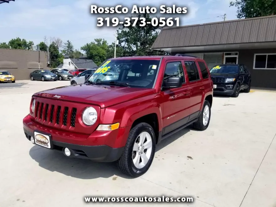 2017 Jeep Patriot Latitude photo 1