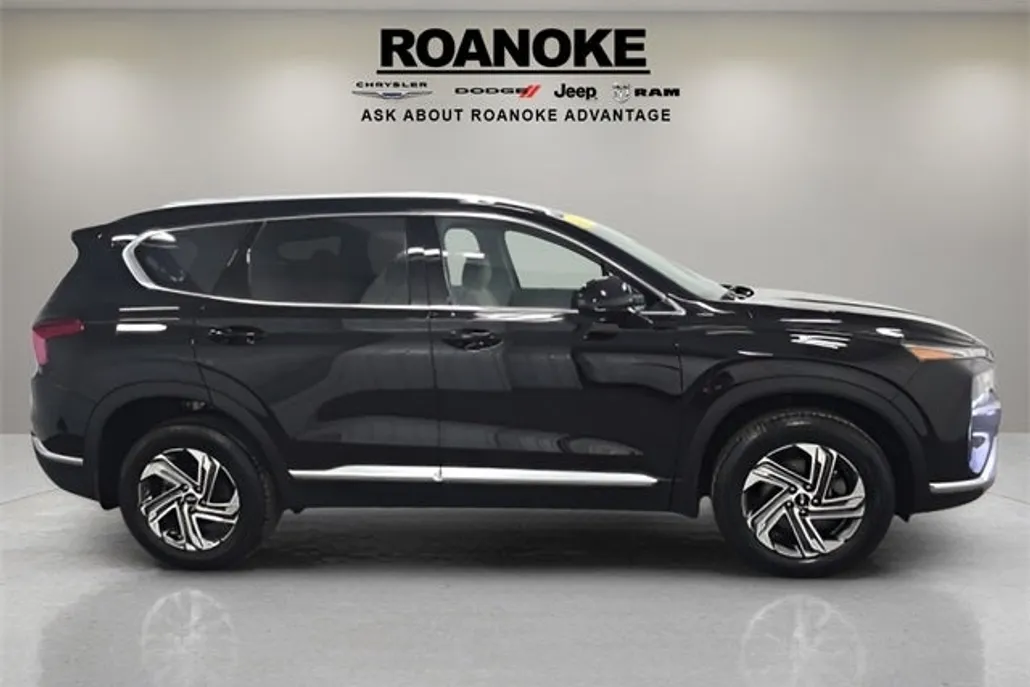 2022 Hyundai Santa Fe SEL photo 1