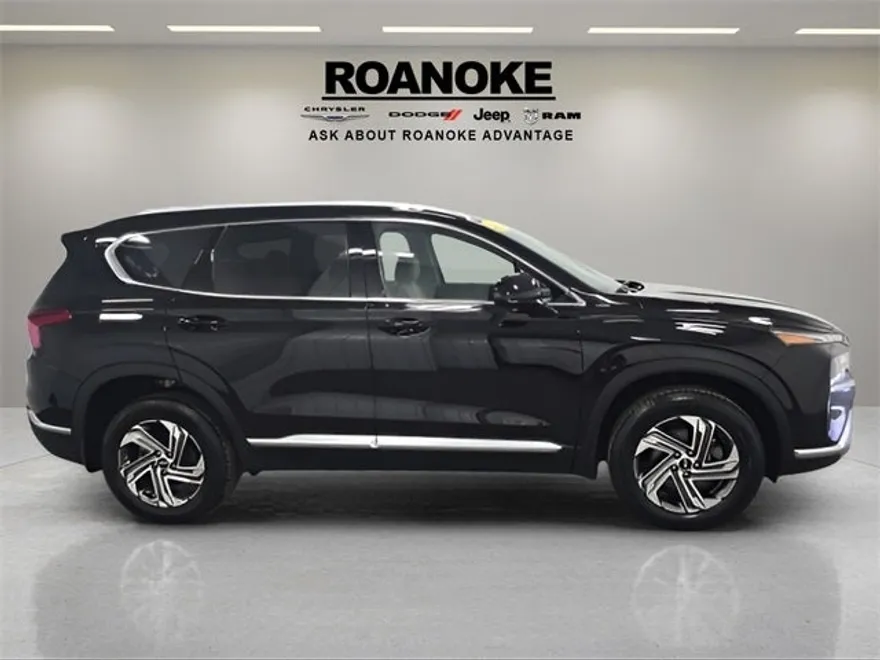 2022 Hyundai Santa Fe SEL photo 1