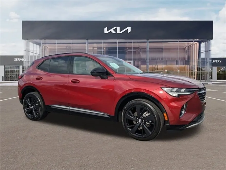 2022 Buick Envision Essence photo 1
