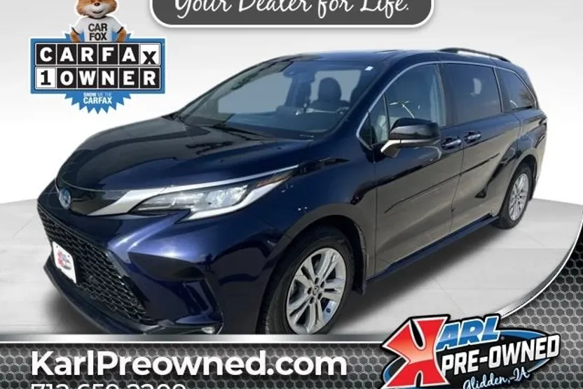 2023 Toyota Sienna XSE photo 1
