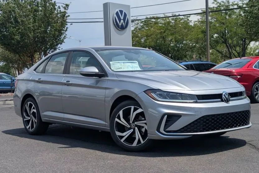 2025 Volkswagen Jetta 1.5T SEL photo 1