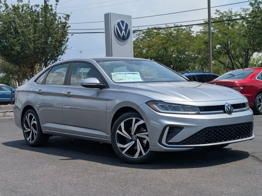 2025 Volkswagen Jetta 1.5T SEL photo 1