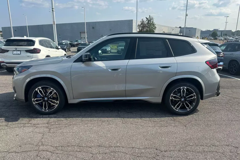 2025 Bmw X1 M35i photo 1