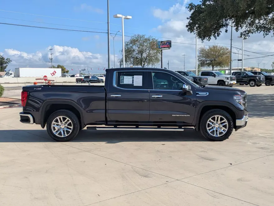 2022 Gmc Sierra 1500 SLT photo 1