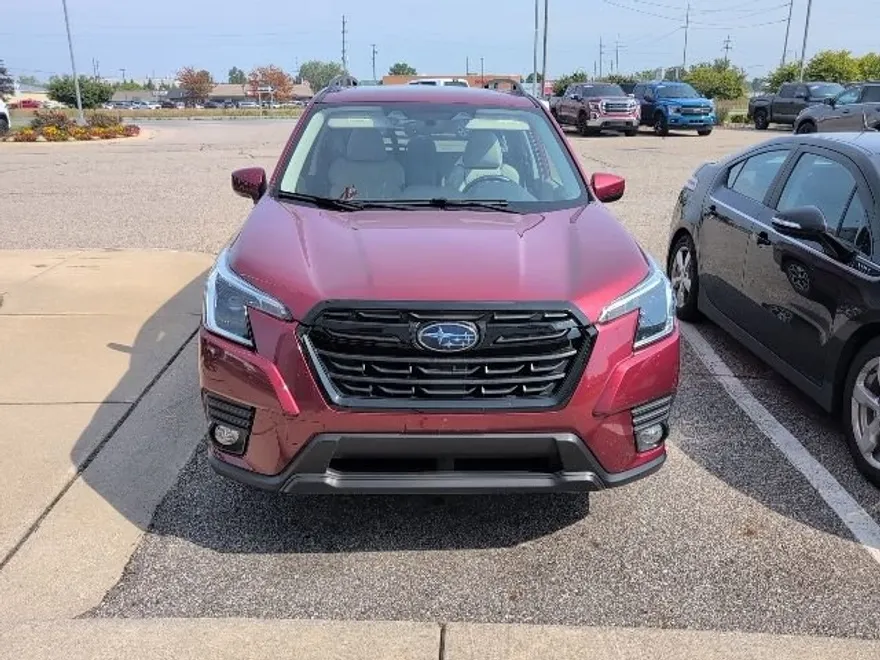 2022 Subaru Forester Premium photo 1
