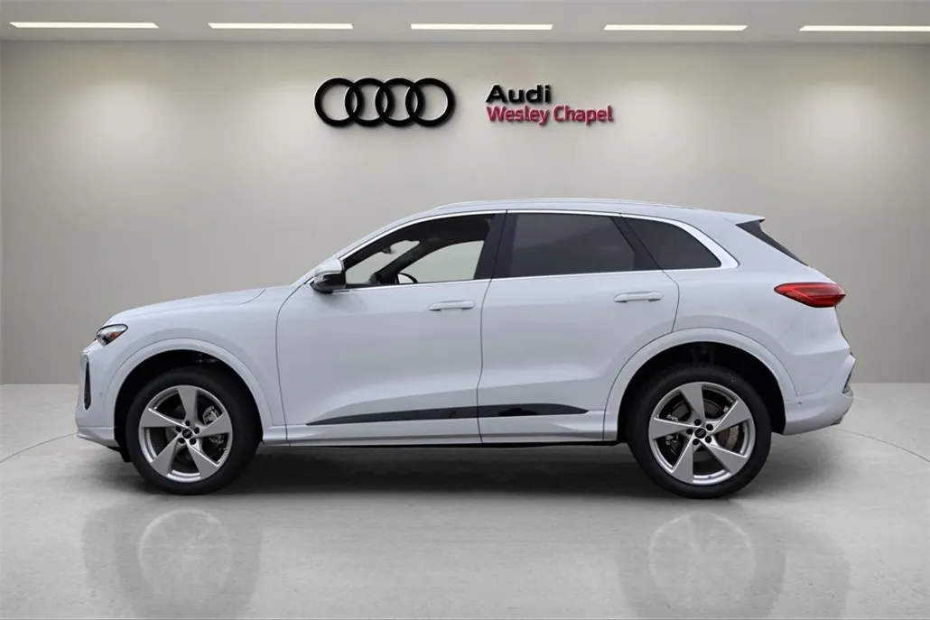 2025 Audi Q5 2.0T Premium Plus photo 1