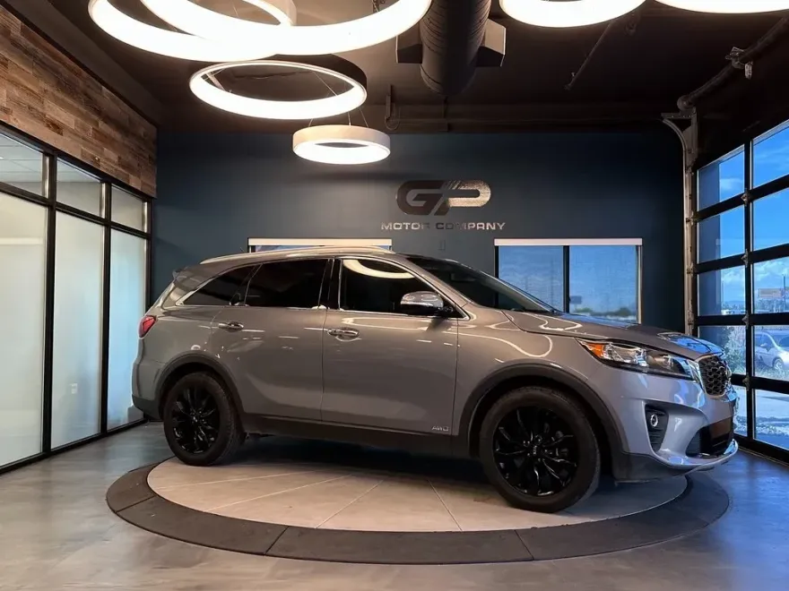 2020 Kia Sorento EX photo 1