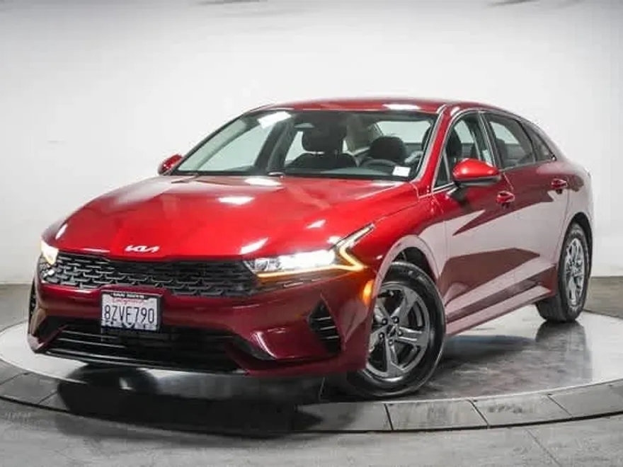 2022 Kia K5 LXS photo 1