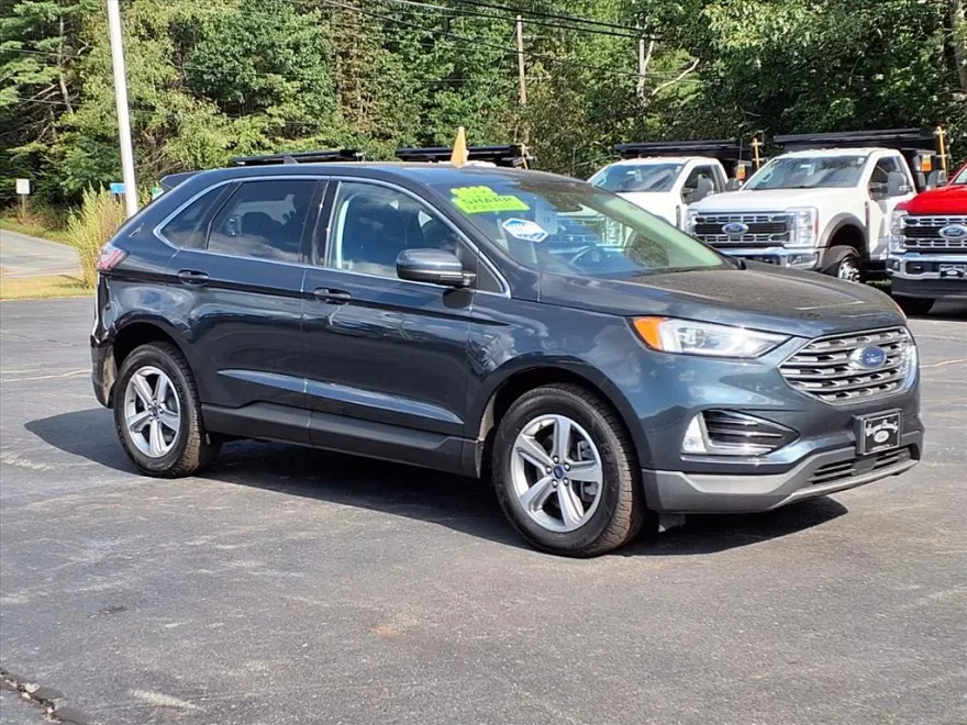 2022 Ford Edge SEL photo 1