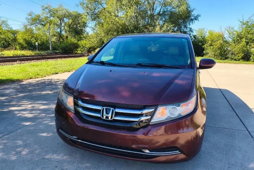 2016 Honda Odyssey EX photo 1