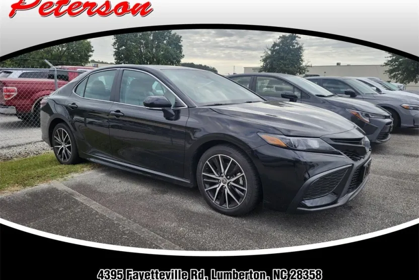 2023 Toyota Camry SE photo 1