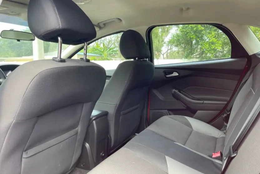 2014 Ford Focus SE photo 1