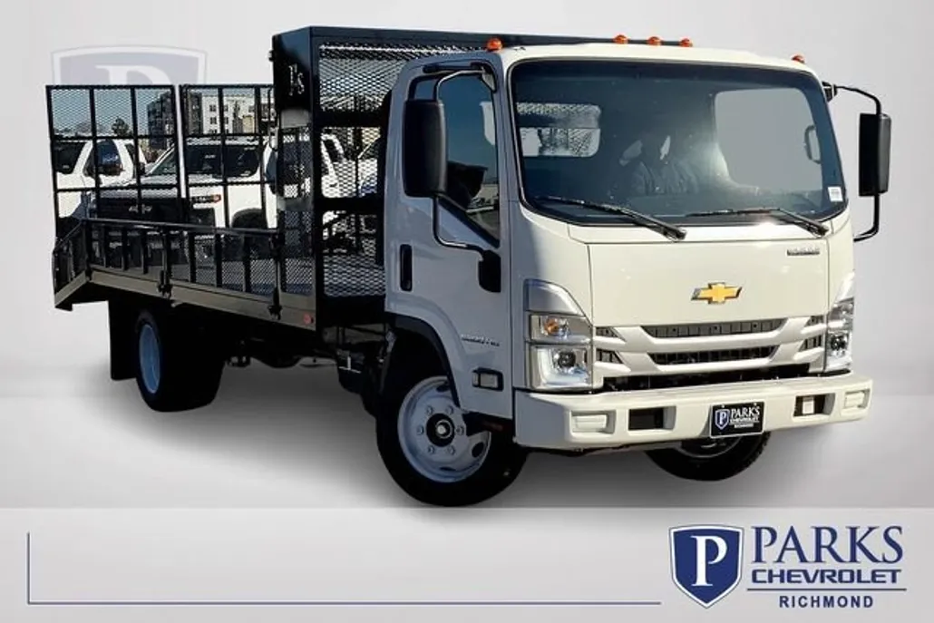 2025 Chevrolet Silverado photo 1