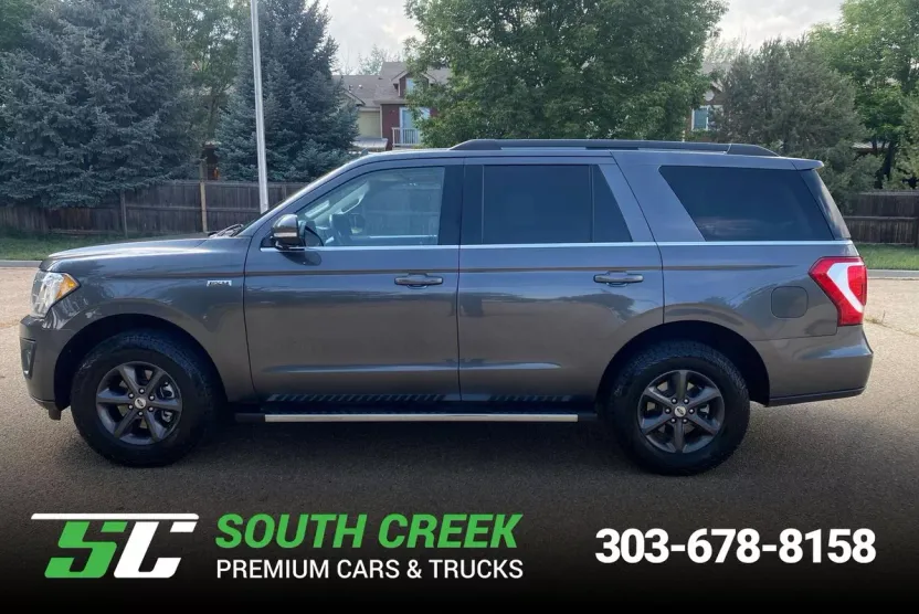 2020 Ford Expedition XLT photo 1
