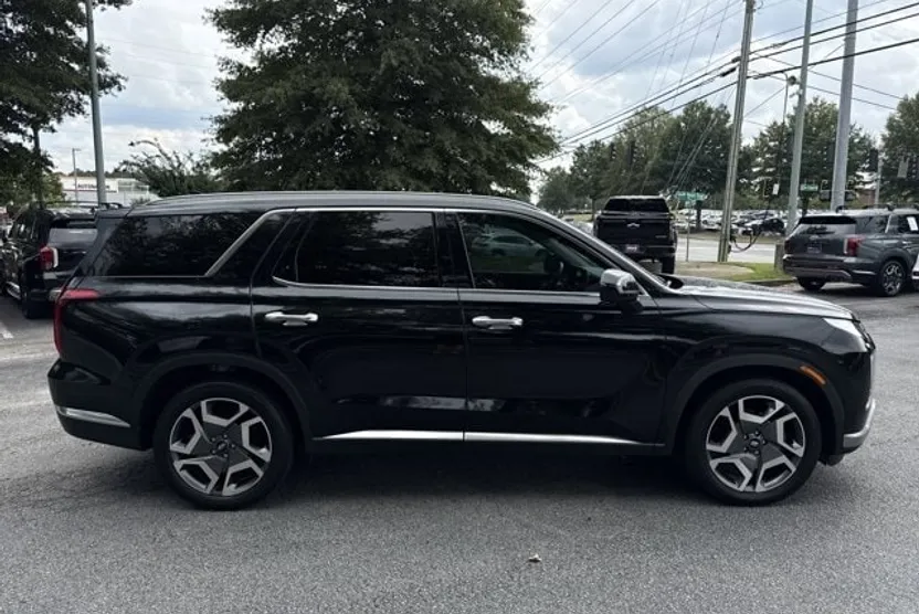 2024 Hyundai Palisade Limited photo 1