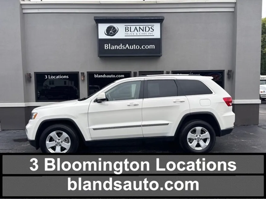 2011 Jeep Grand Cherokee Laredo photo 1